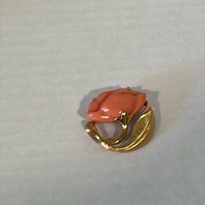 Beautiful Avon broach with peach, colored flour and gold, leaf and stem